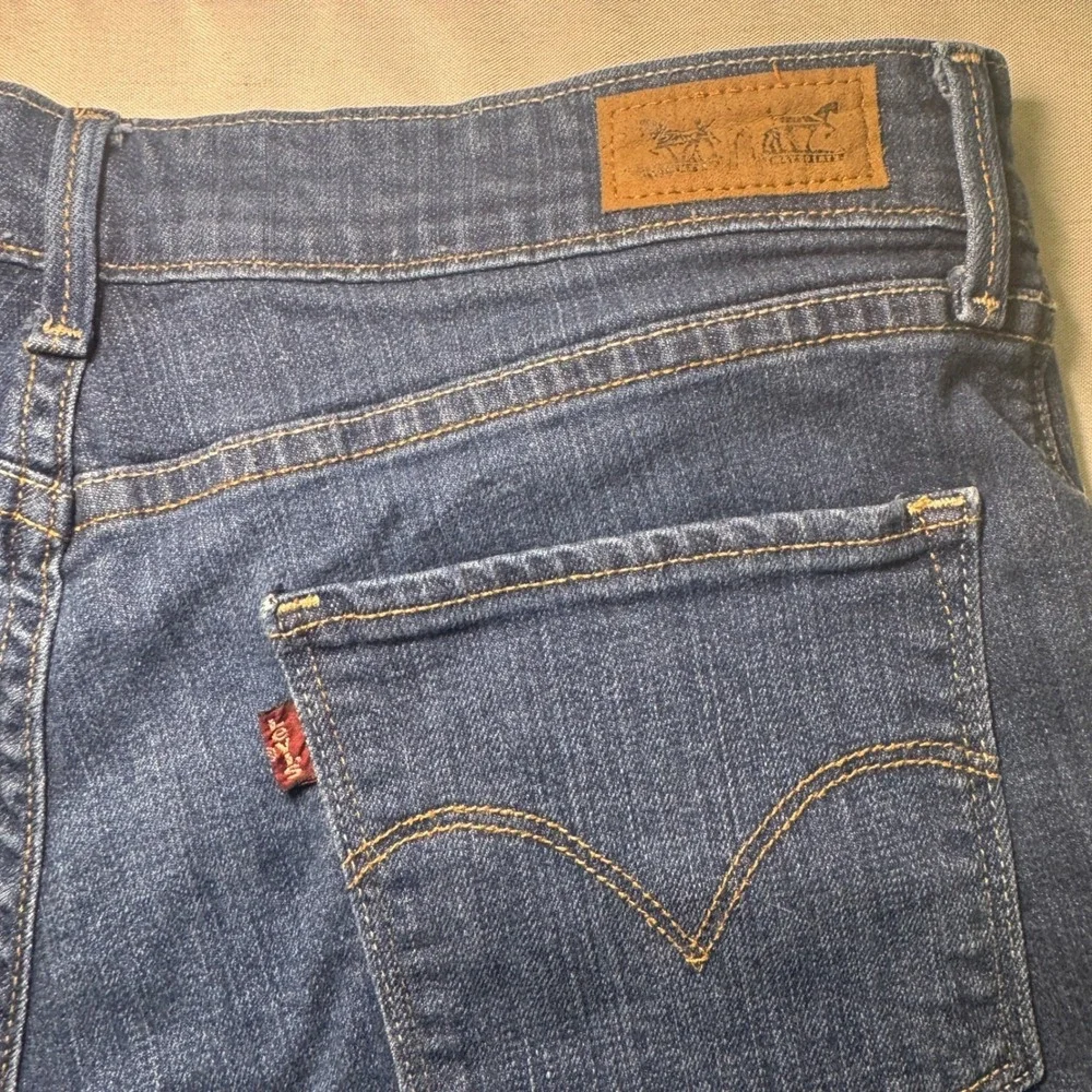 Levi's‎ Womens Mid Rise Dark Wash Denim Cuffed Bermuda Shorts Blue Size 10 Levis